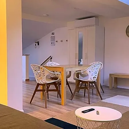 Seasons Lasko Hotel 3*
