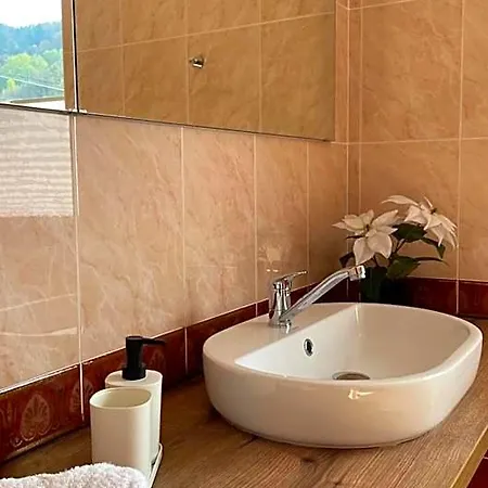 Seasons Lasko Hotel 3*